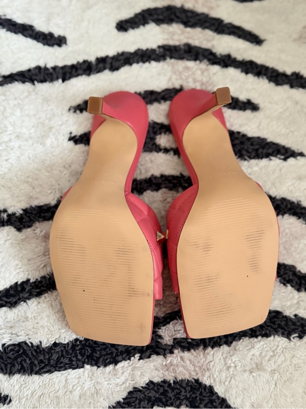 Marc Fisher Coral Pink Quilted Stud Slide Mules - Picture 4 of 7